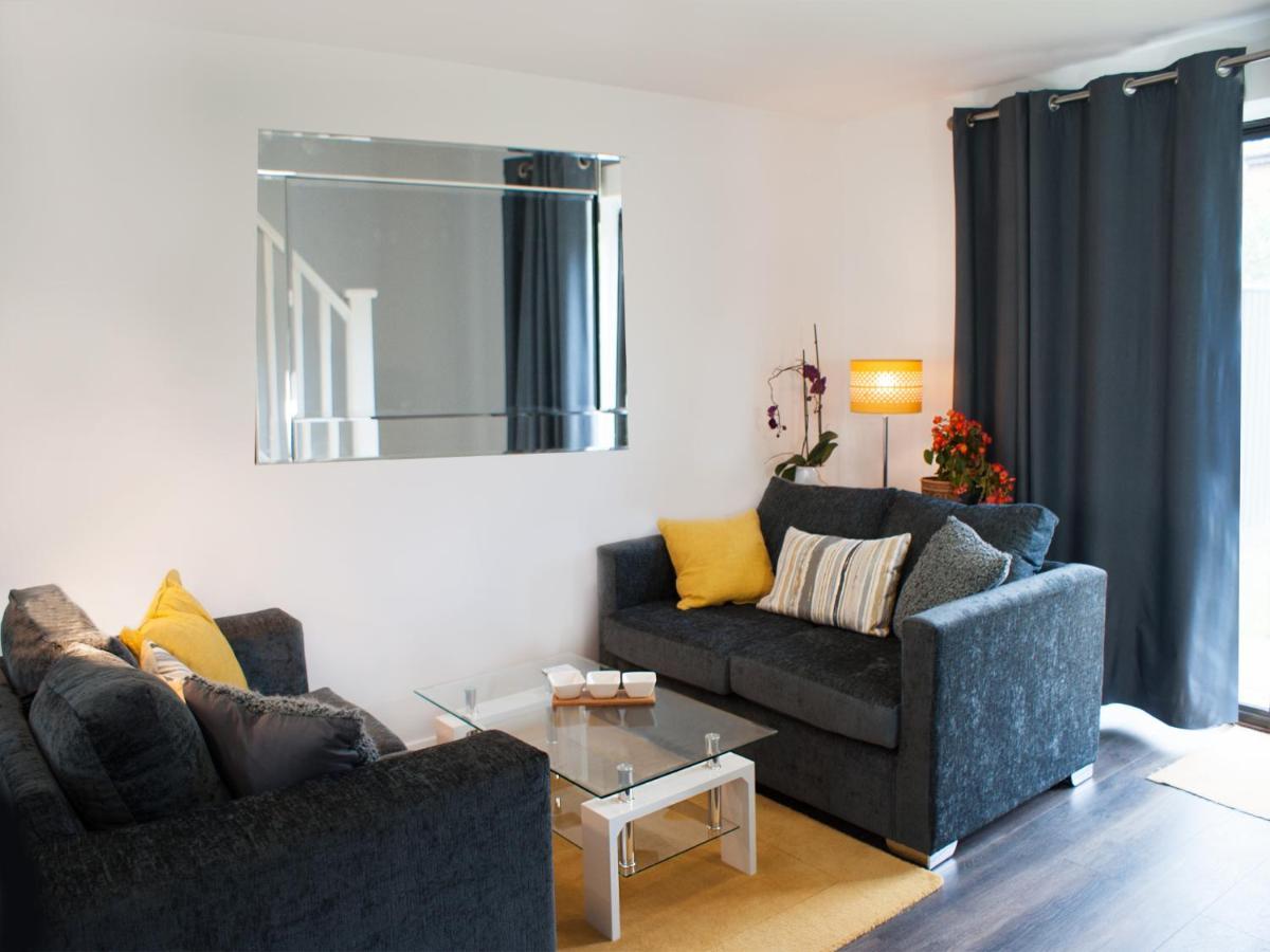 East Midland House Free Private Parking Fast Wifi Smart Tv With Garden Holiday home